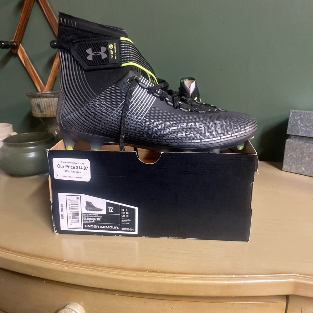 Under Armour Men's UA Highlight MC Football Cleats - 3023716-004 -size 12 New